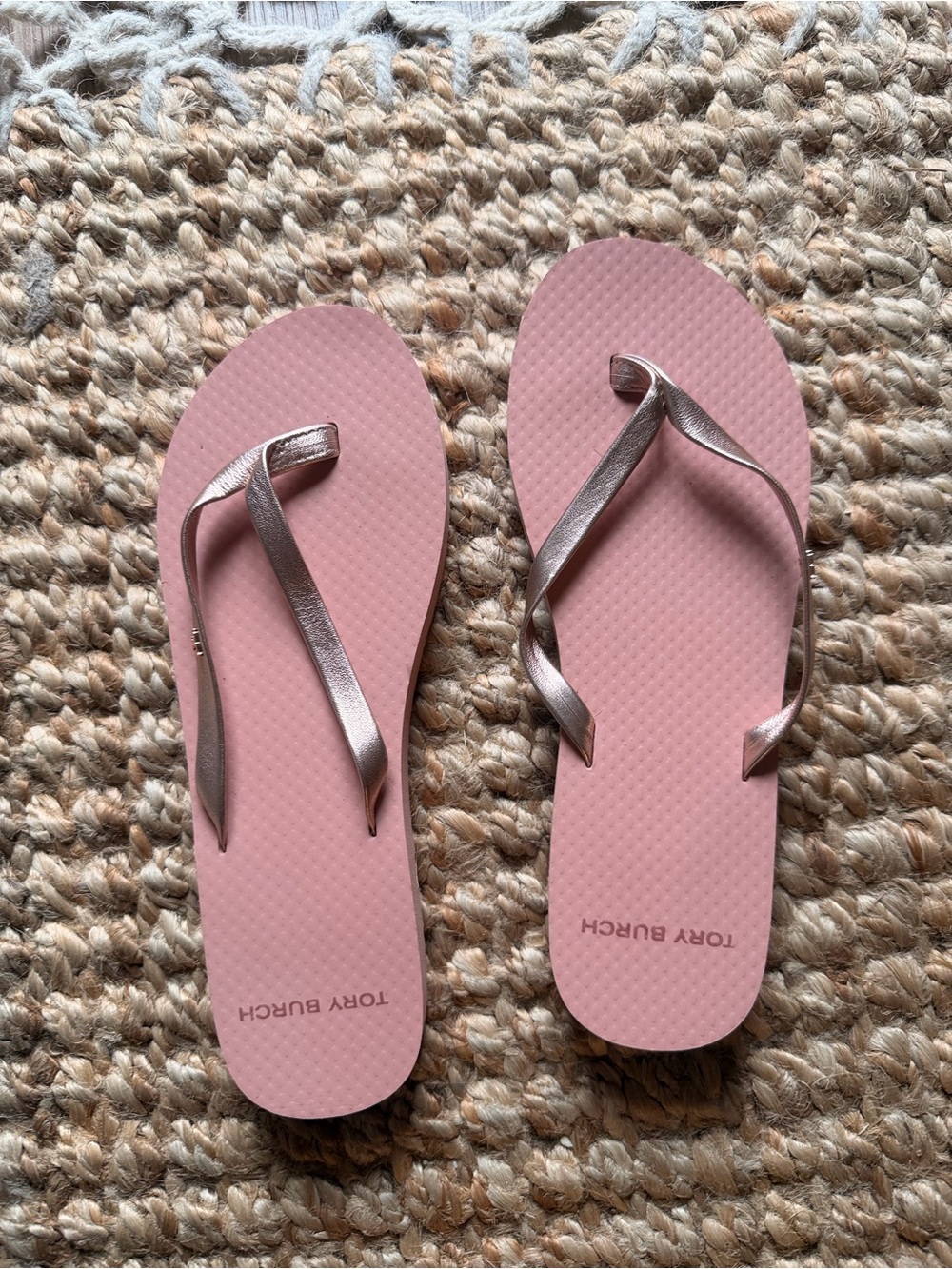 New Tory Burch Pink rose gold strap Flip Flop Sandals